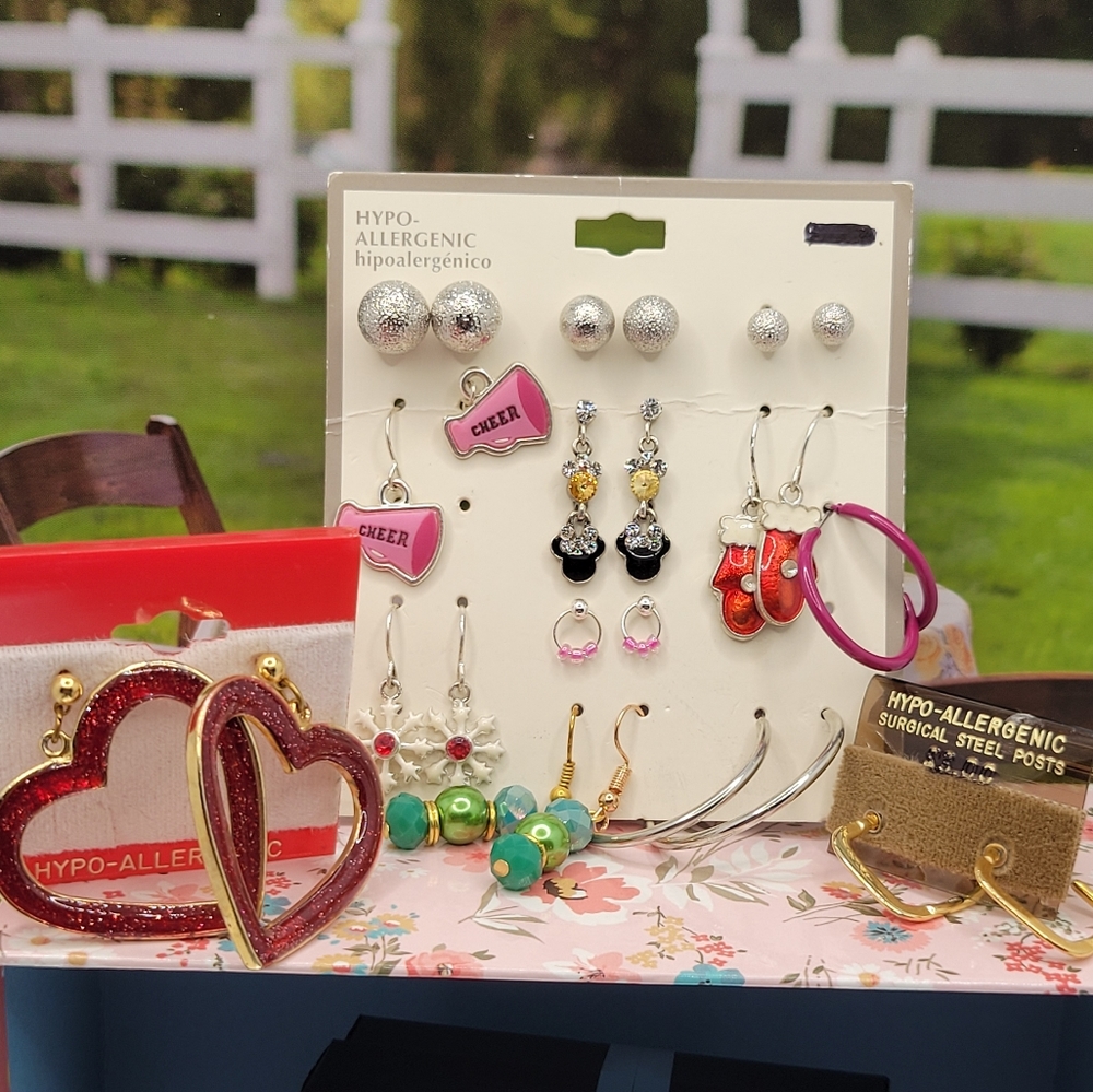 HYPO ALLERGENIC LOT OF EARRINGS 13 PAIRS, NEW